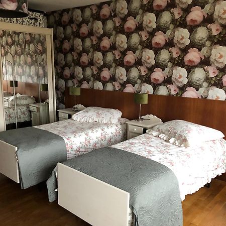 Le Voyageur Bed and Breakfast Saint-Bonnet-Tronçais Exteriör bild