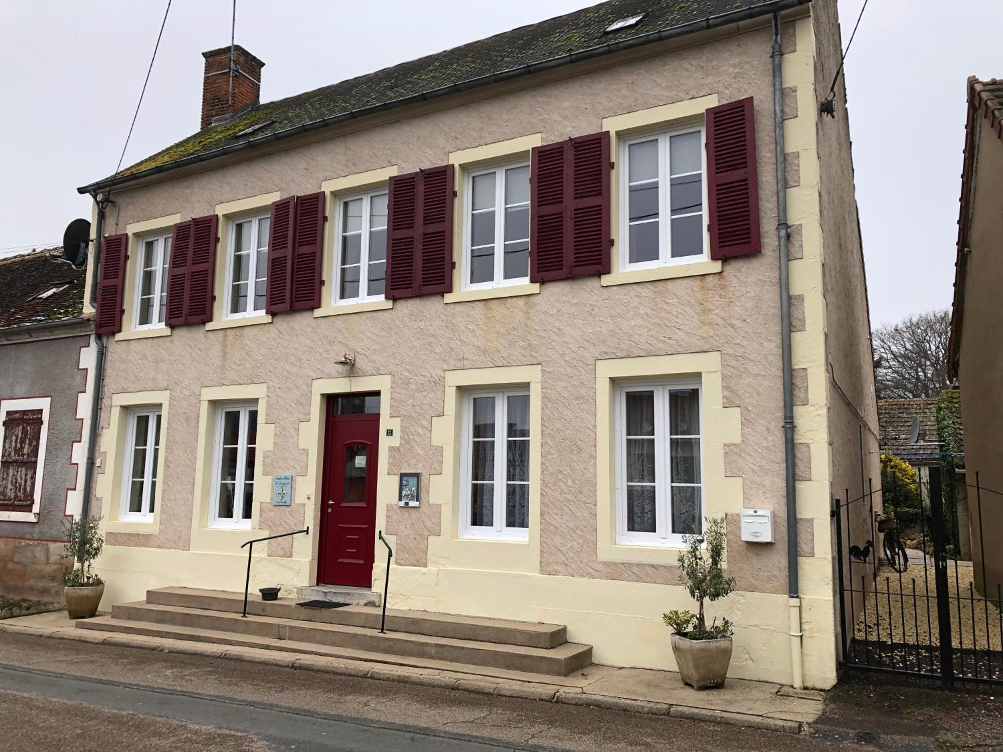 Le Voyageur Bed and Breakfast Saint-Bonnet-Tronçais Exteriör bild