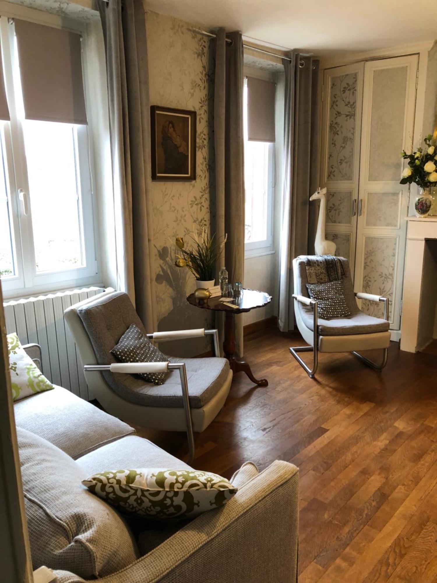 Le Voyageur Bed and Breakfast Saint-Bonnet-Tronçais Exteriör bild