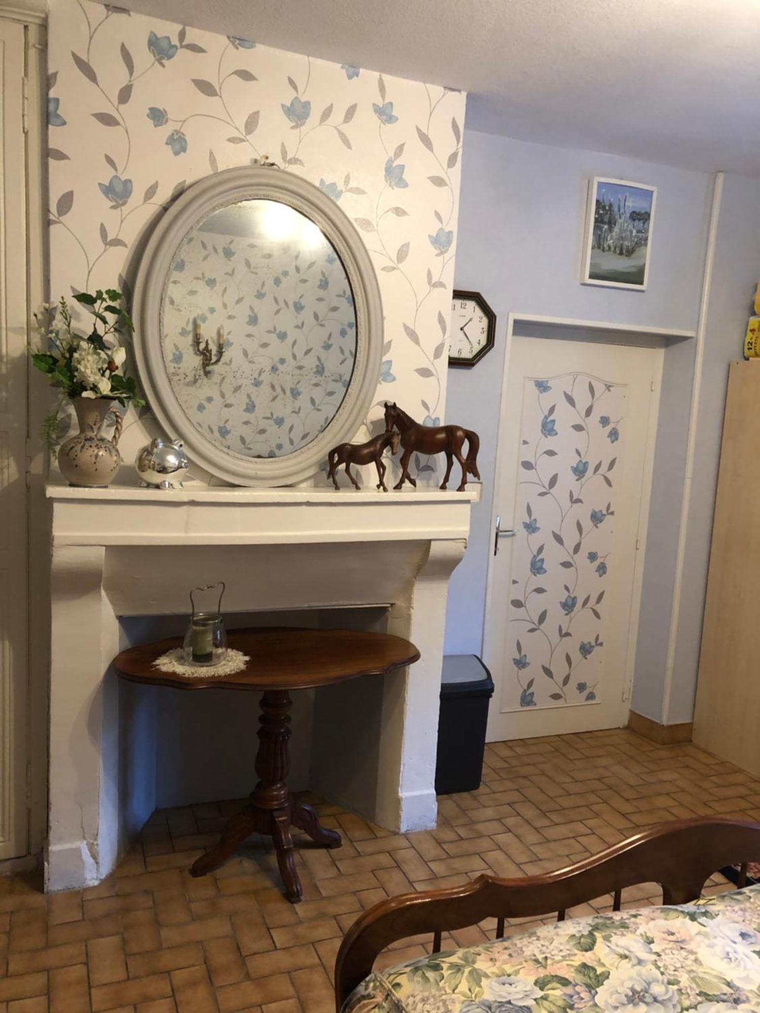 Le Voyageur Bed and Breakfast Saint-Bonnet-Tronçais Exteriör bild